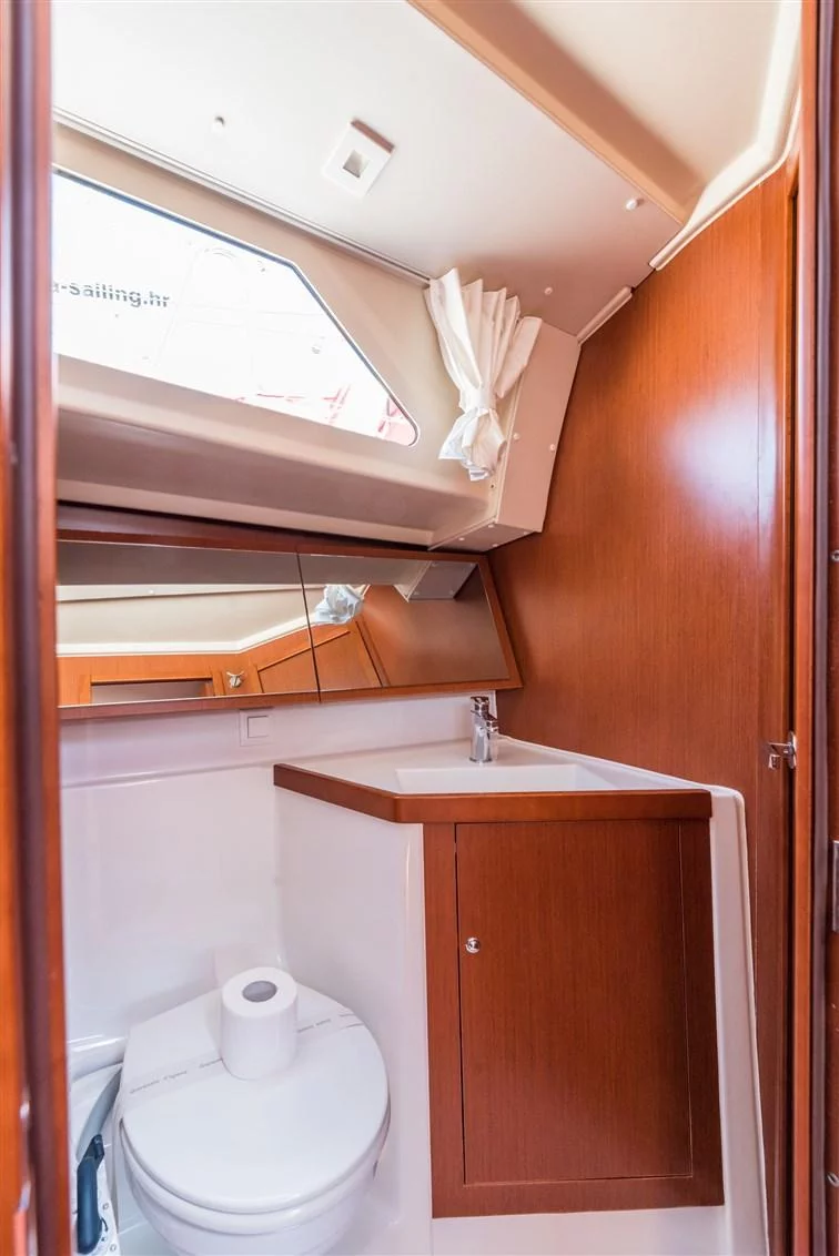 Oceanis 41.1 (Sparkling)  - 27
