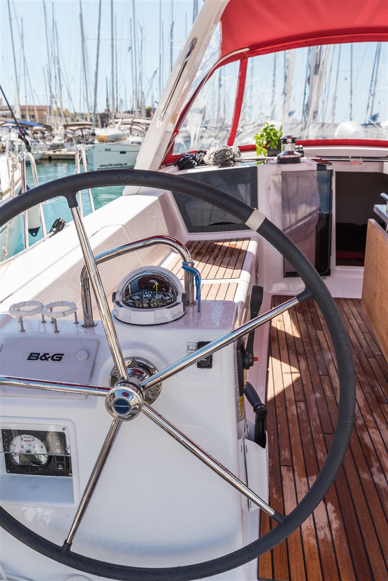 Photo #12 - Oceanis 45 - 4 cab. (Mobula One) en Split - 43616