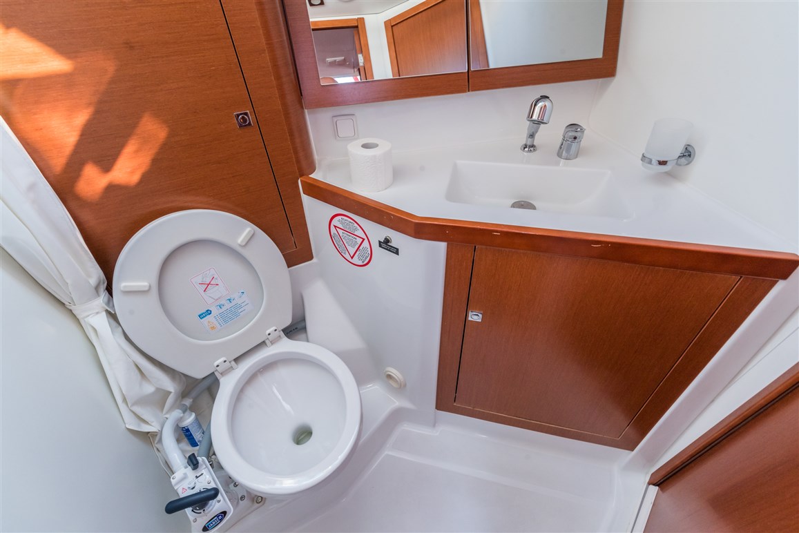 Photo #32 - Oceanis 45 - 4 cab. (Zoa) en Split - 43618