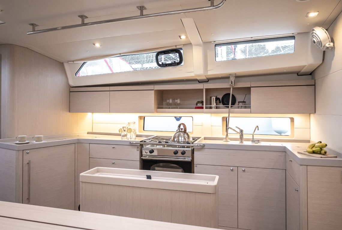 Photo #7 - Oceanis 46.1 - 4 cab. (Nalu) in Pomer - 43620