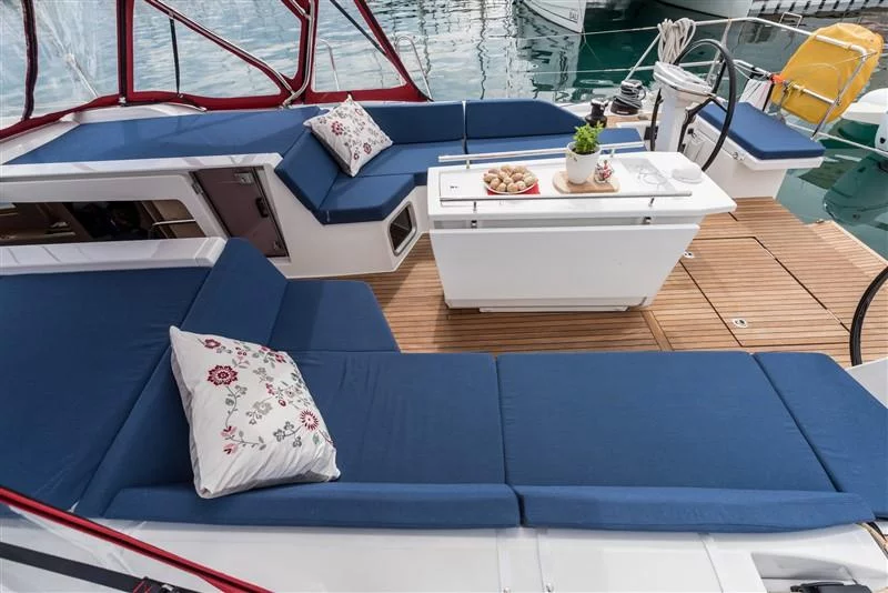 Oceanis 51.1 - 5 + 1 cab. (Patron)  - 5