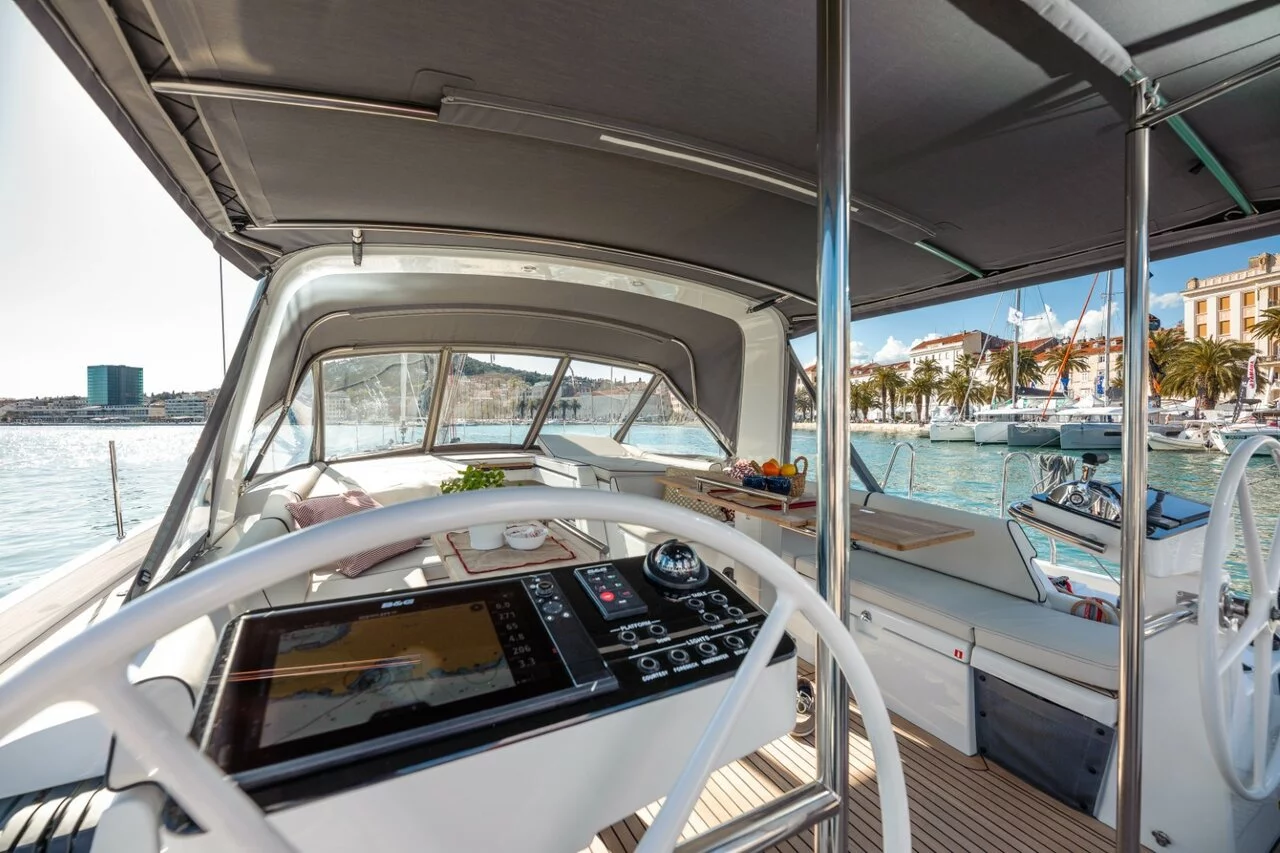 Oceanis 54 - 3 + 1 cab. (Big Blue)  - 13
