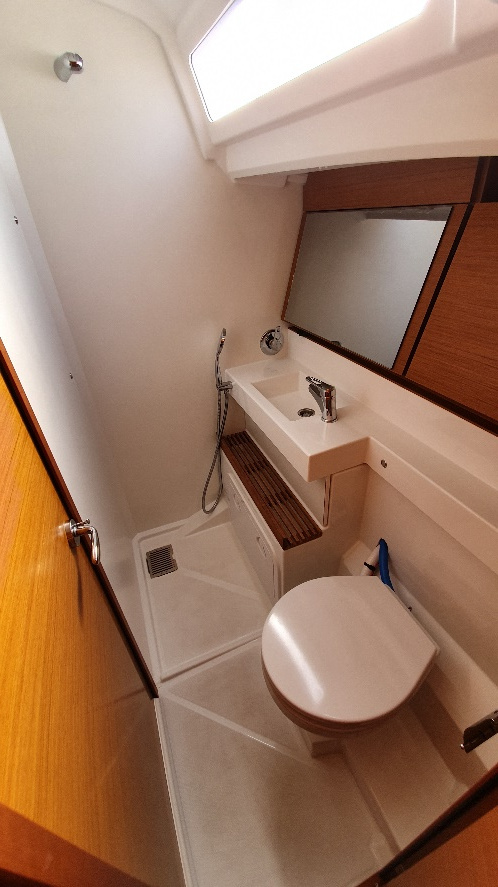 Photo #12 - Sun Odyssey 440 (Xoxo) en Pomer - 43636