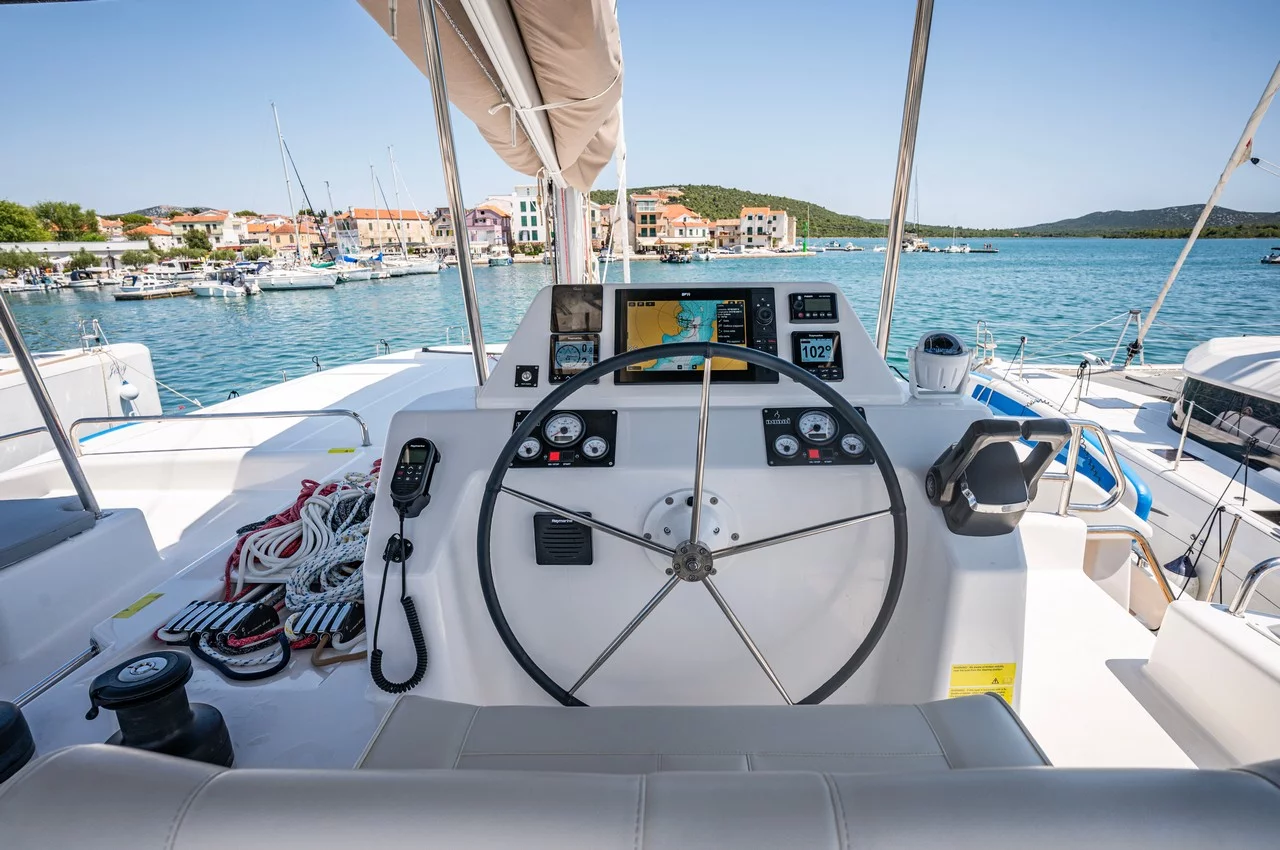 Dufour 48 Catamaran - 5 + 1 cab. (Freya)  - 4