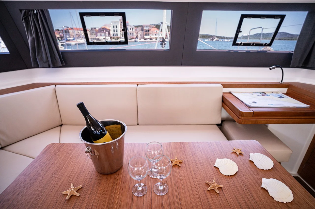 Dufour 48 Catamaran - 5 + 1 cab. (Freya)  - 14