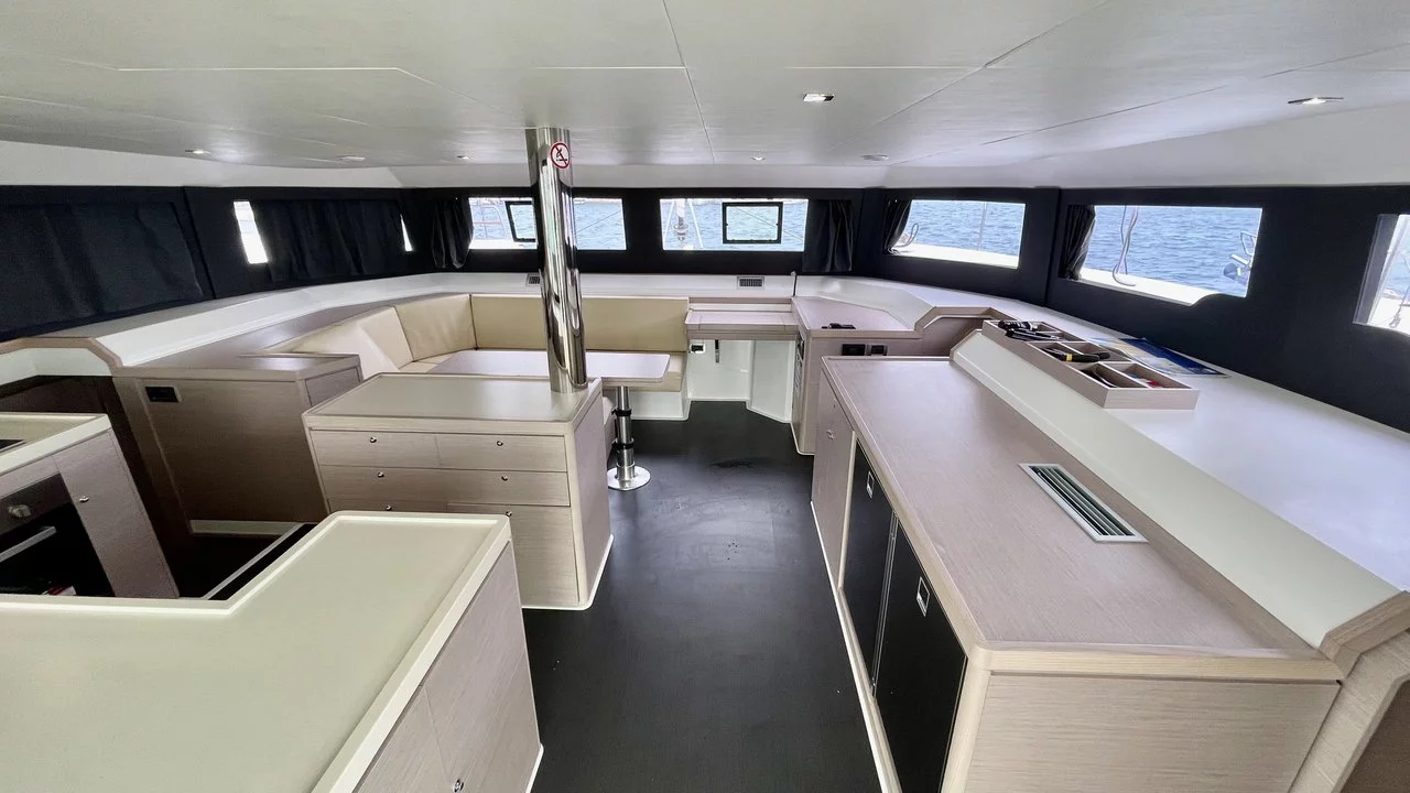 Dufour 48 Catamaran - 5 + 1 cab. (Freya)  - 15