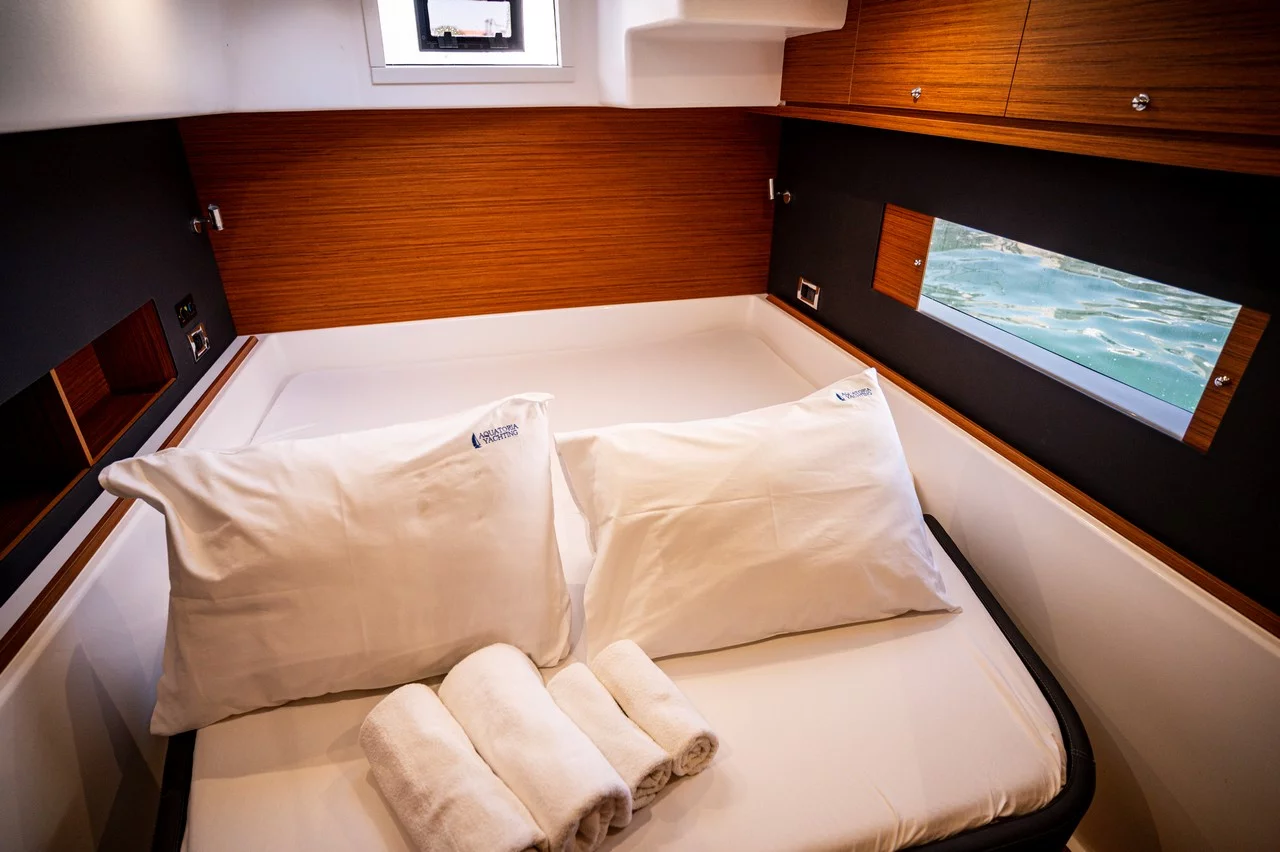 Dufour 48 Catamaran - 5 + 1 cab. (Freya)  - 22