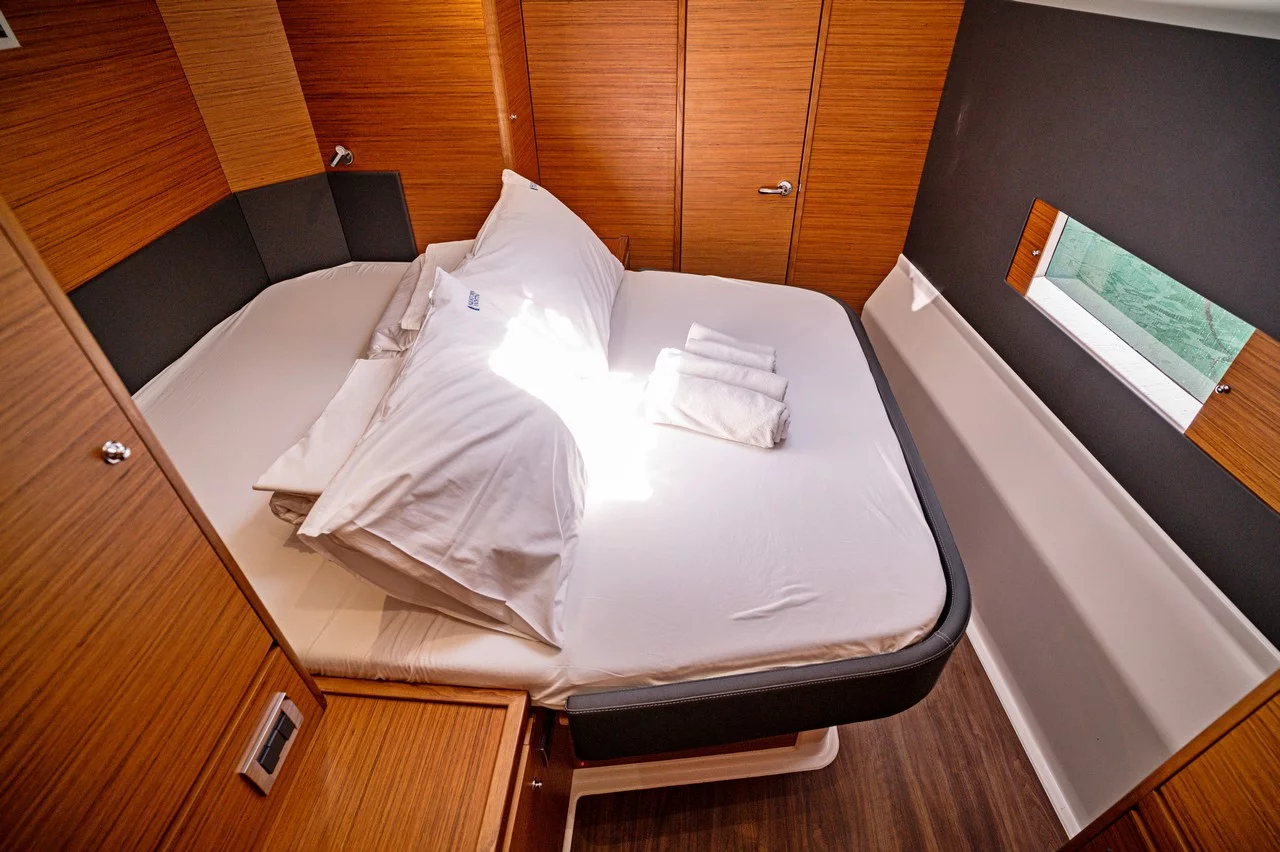 Dufour 48 Catamaran - 5 + 1 cab. (Freya)  - 24