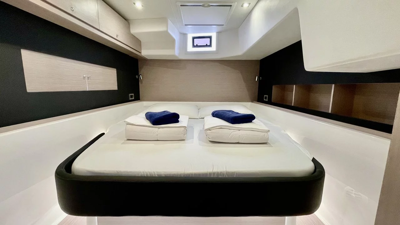 Dufour 48 Catamaran - 5 + 1 cab. (Freya)  - 27
