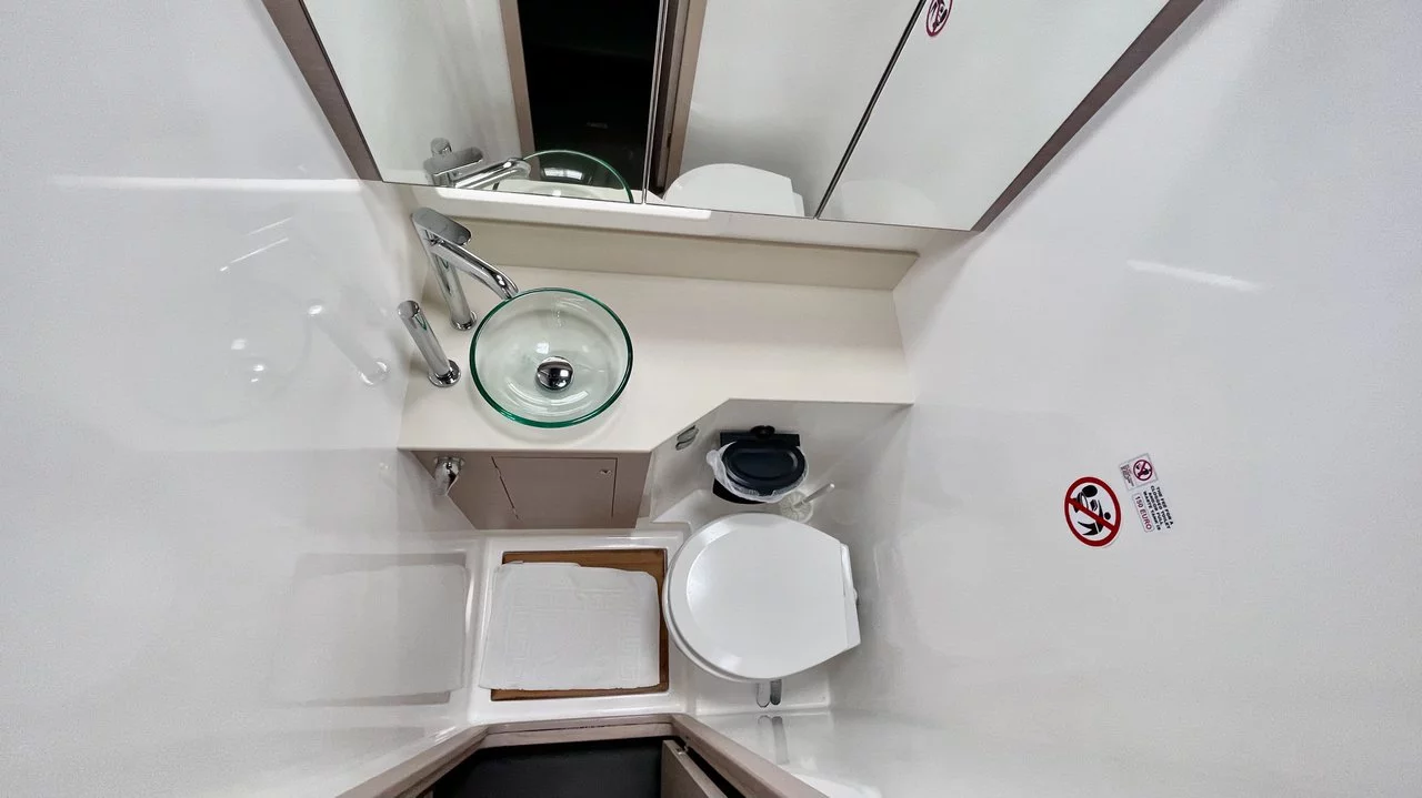 Dufour 48 Catamaran - 5 + 1 cab. (Freya)  - 35