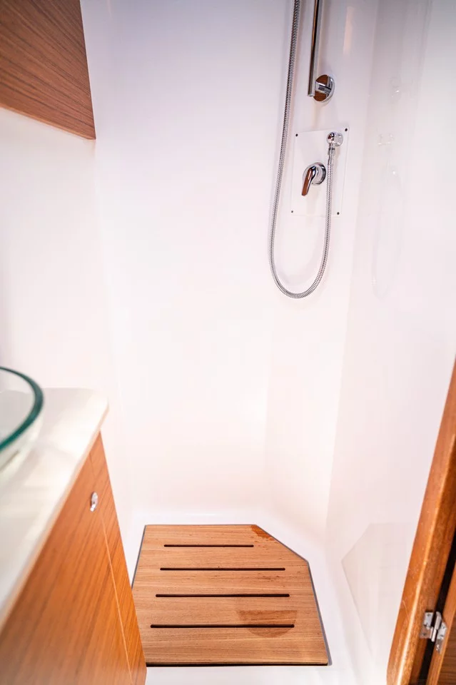 Dufour 48 Catamaran - 5 + 1 cab. (Freya)  - 37