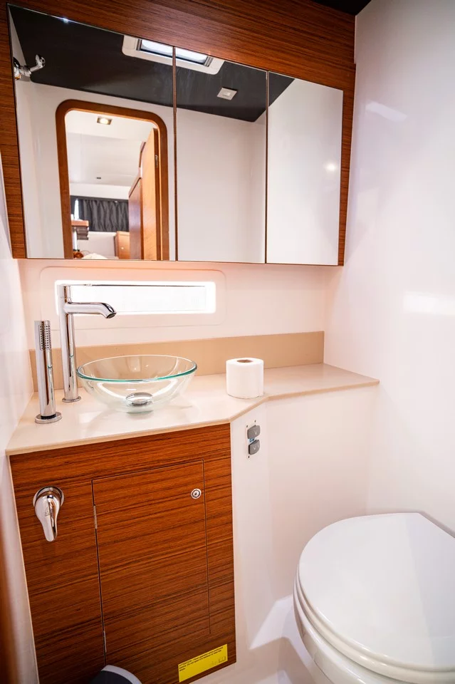 Dufour 48 Catamaran - 5 + 1 cab. (Freya)  - 40