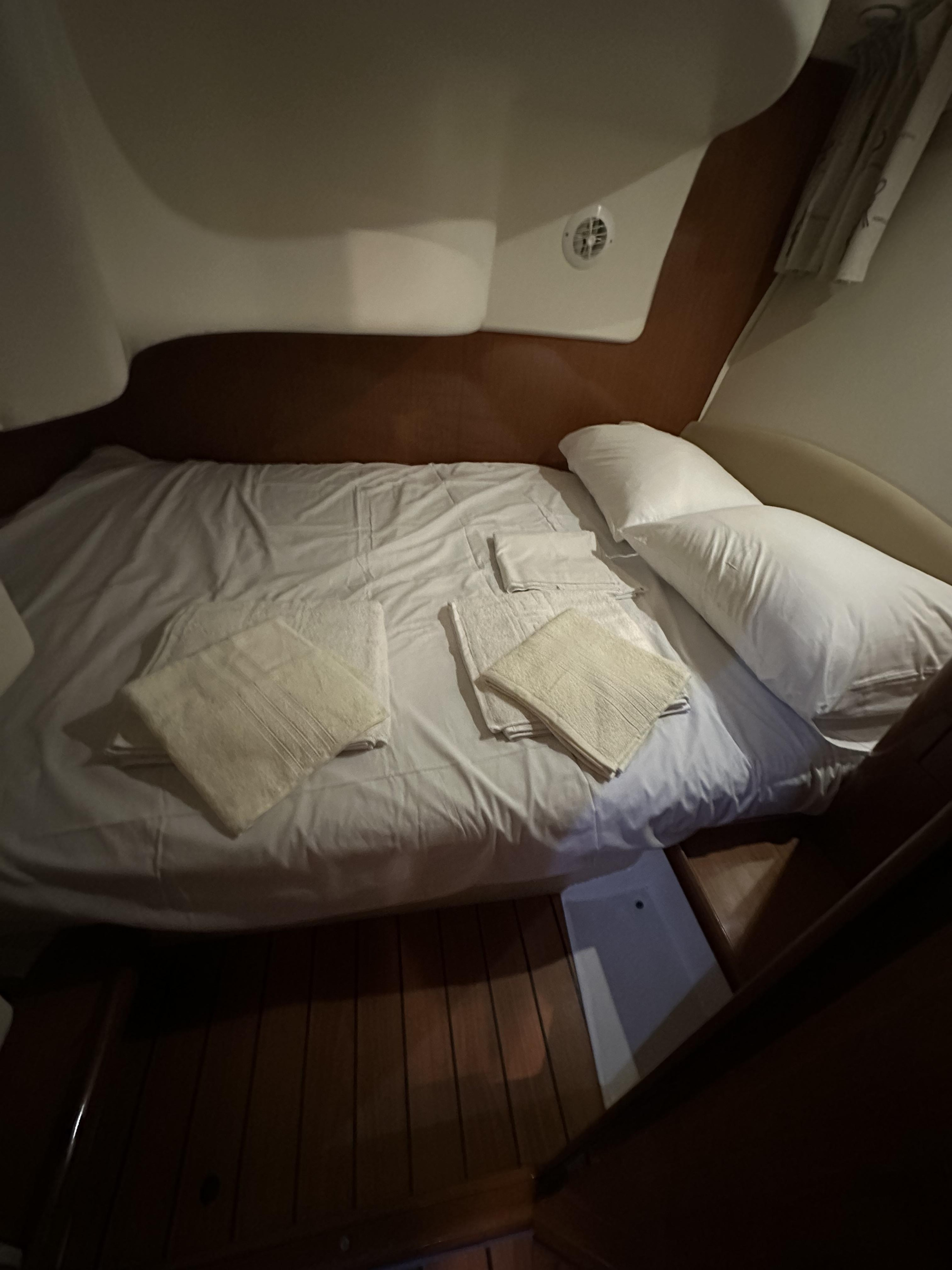 Photo #13 - Prestige 32 Fly (Solmar) in Athens - 43656