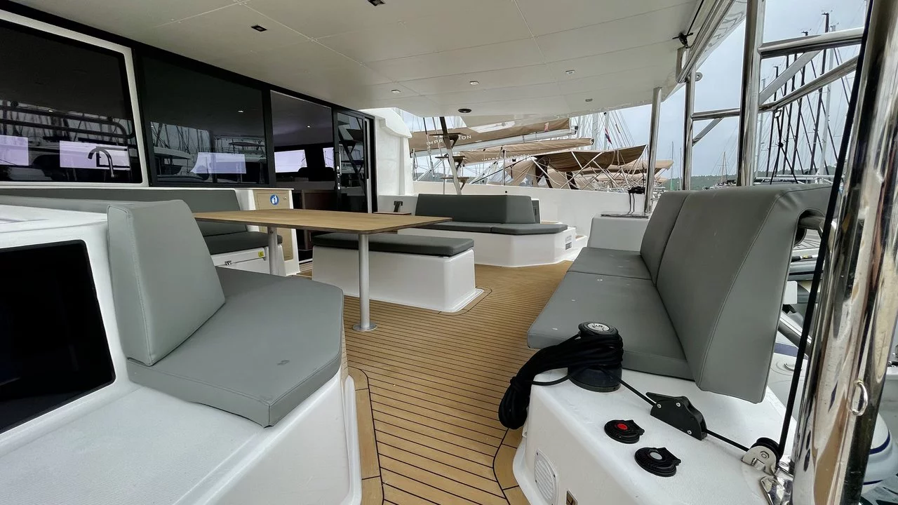 Dufour 48 Catamaran - 5 + 1 cab. (LoveMarine)  - 20