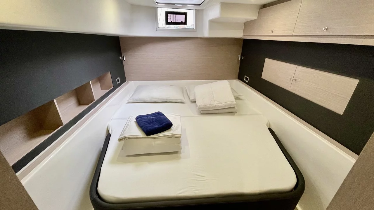 Dufour 48 Catamaran - 5 + 1 cab. (LoveMarine)  - 37
