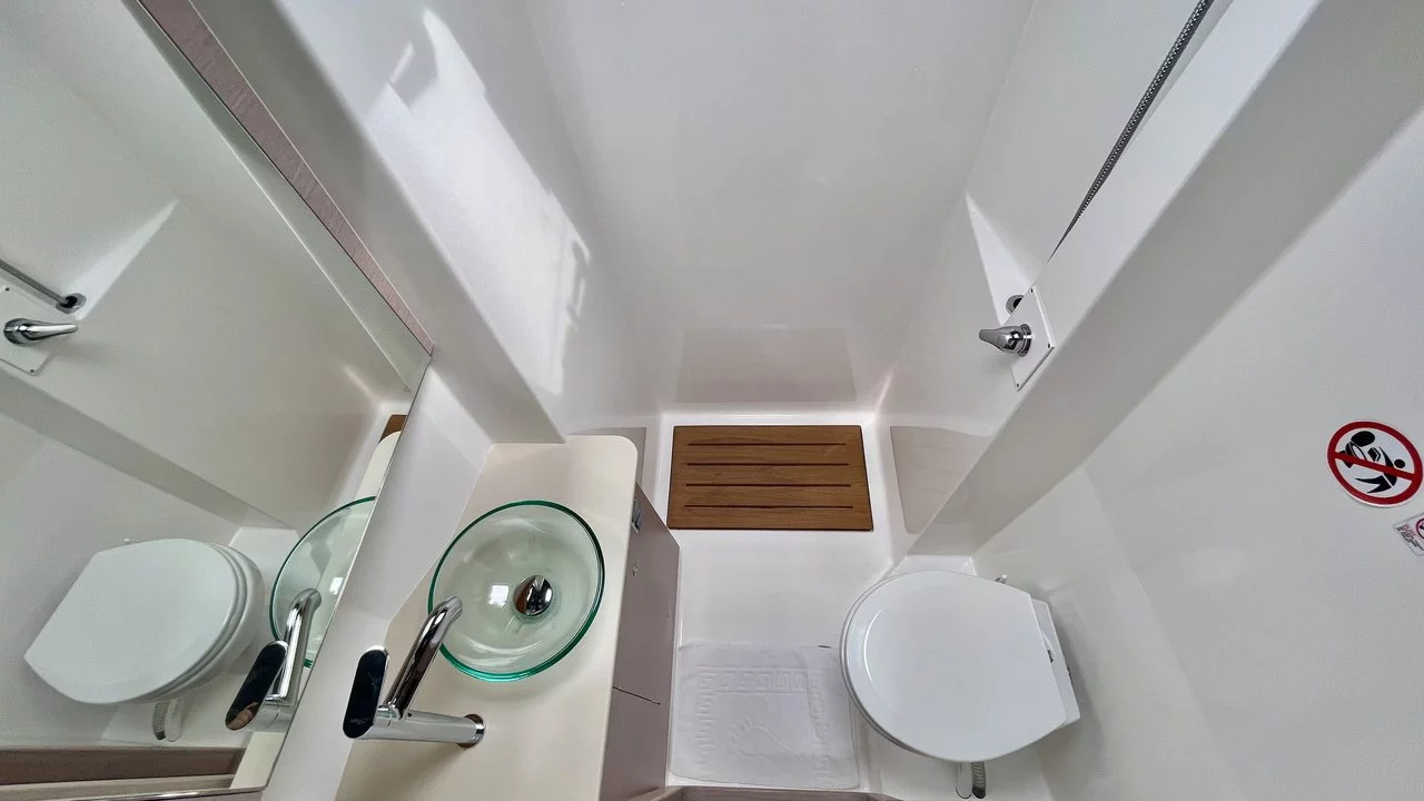 Dufour 48 Catamaran - 5 + 1 cab. (LoveMarine)  - 38
