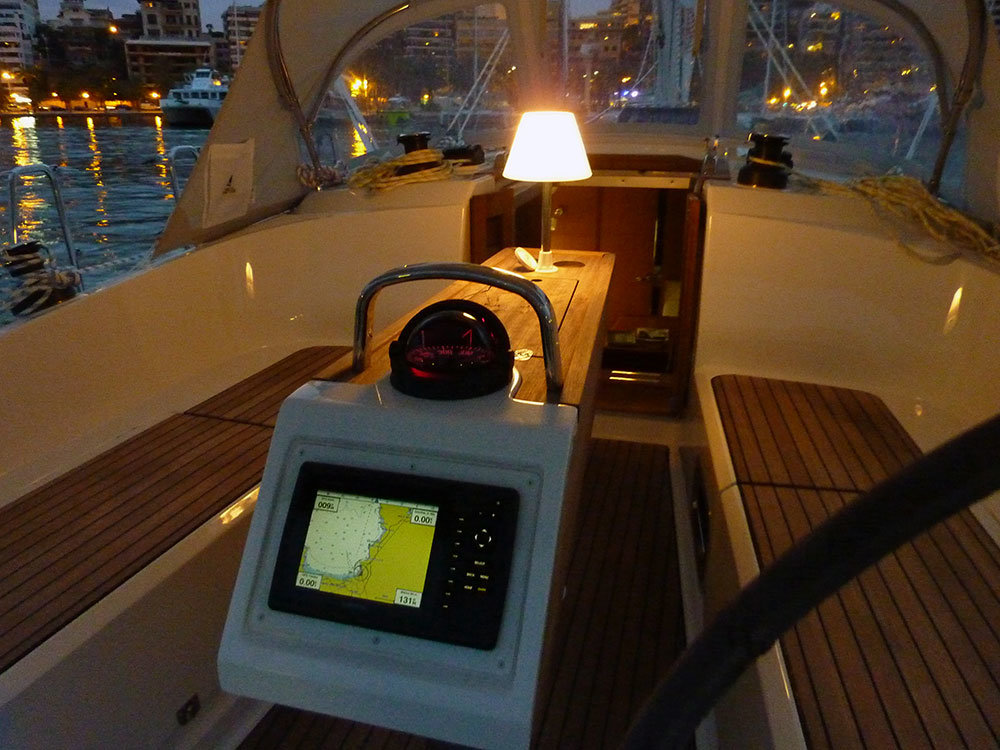 Photo #4 - Bavaria Cruiser 37 - 3 cab. (Alena) in El Arenal - 43674