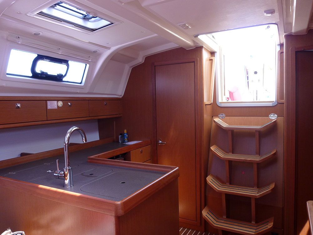 Photo #7 - Bavaria Cruiser 37 - 3 cab. (Alena) in El Arenal - 43674
