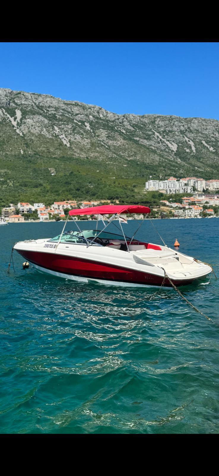 Photo #5 - Regal 2250 Cuddy (Red Hood) in Split - 43679