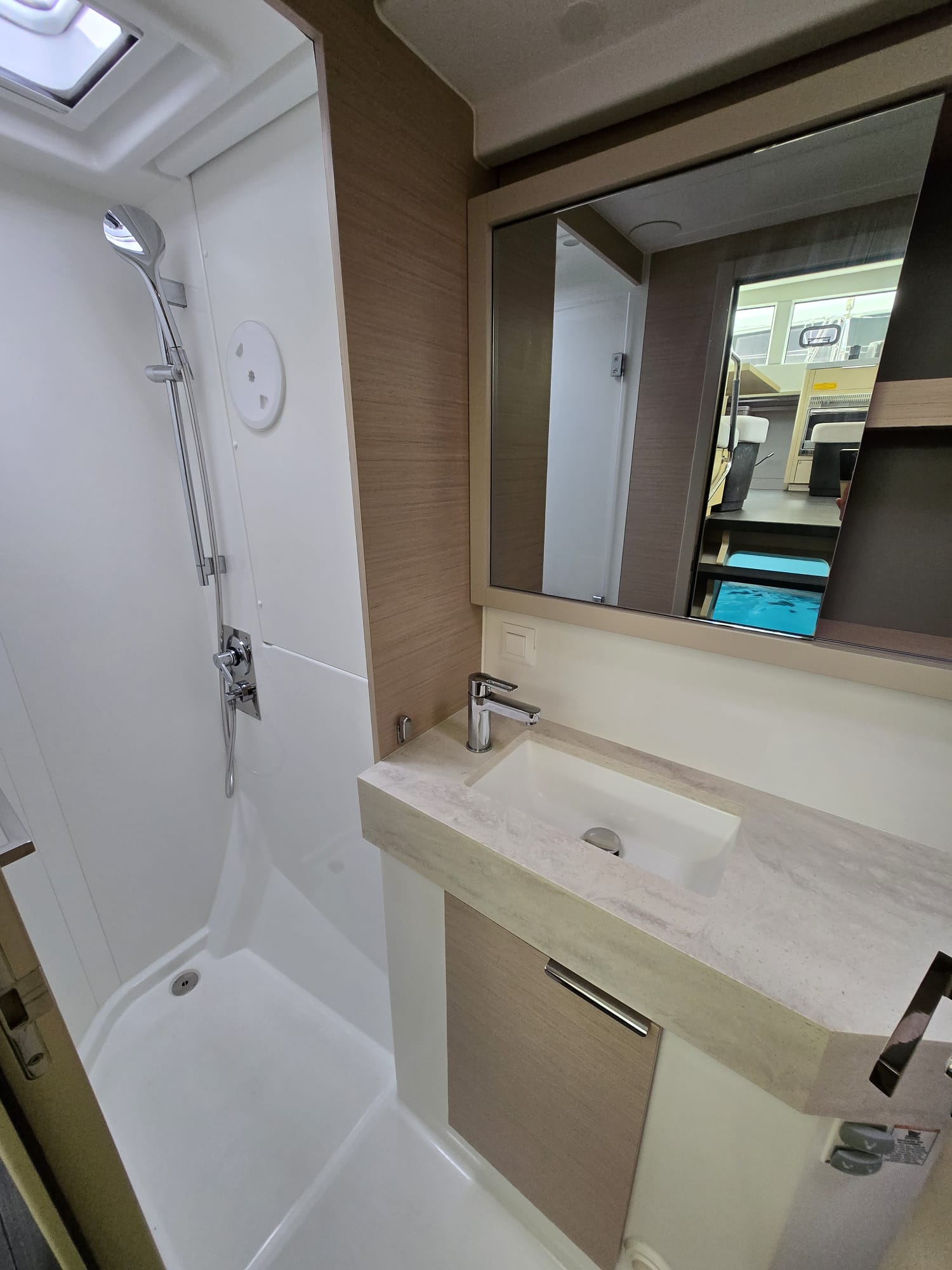 Photo #6 - Lagoon 40 - 3 + 2 cab (Lubina) en Trogir - 43683