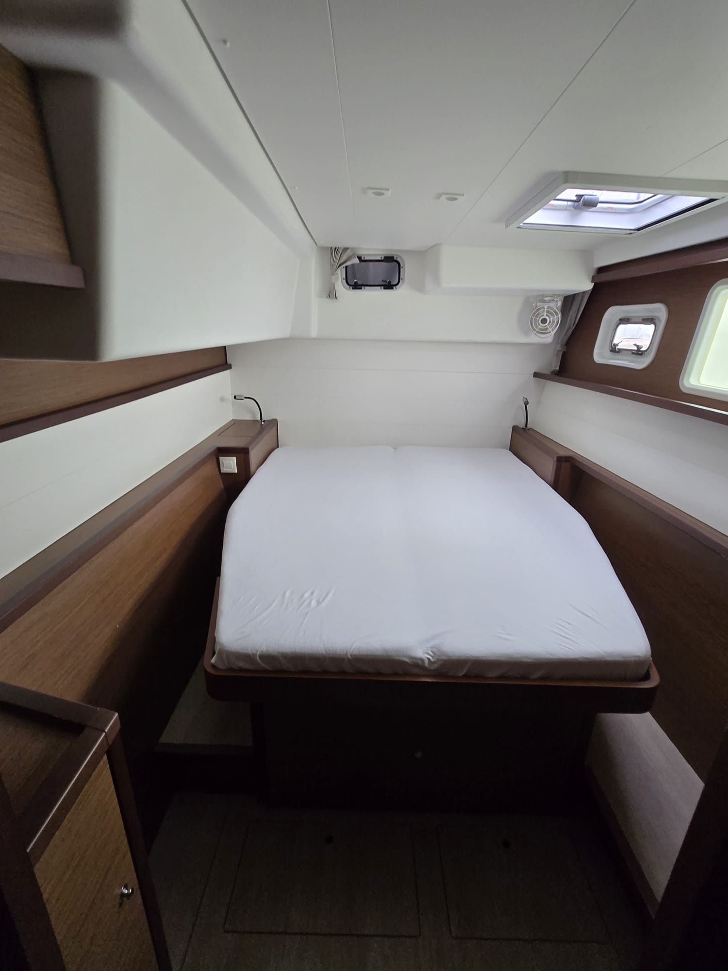 Photo #3 - Lagoon 450 S - 4 + 2 cab. (Elenya) in Trogir - 43685