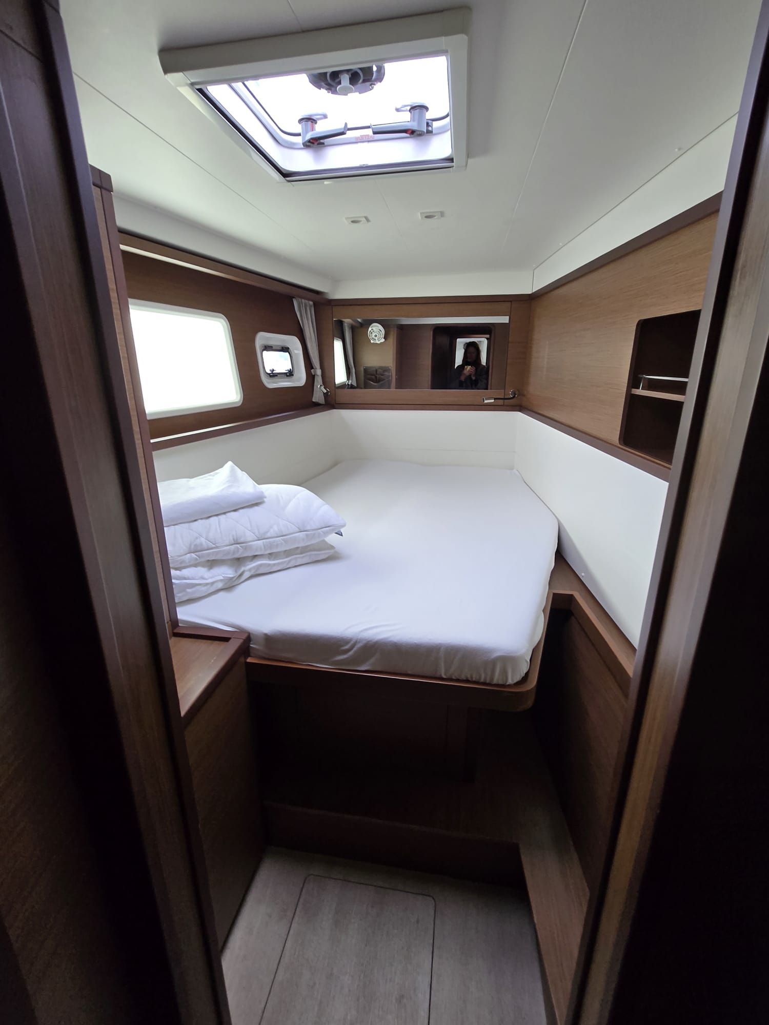 Photo #4 - Lagoon 450 S - 4 + 2 cab. (Elenya) in Trogir - 43685