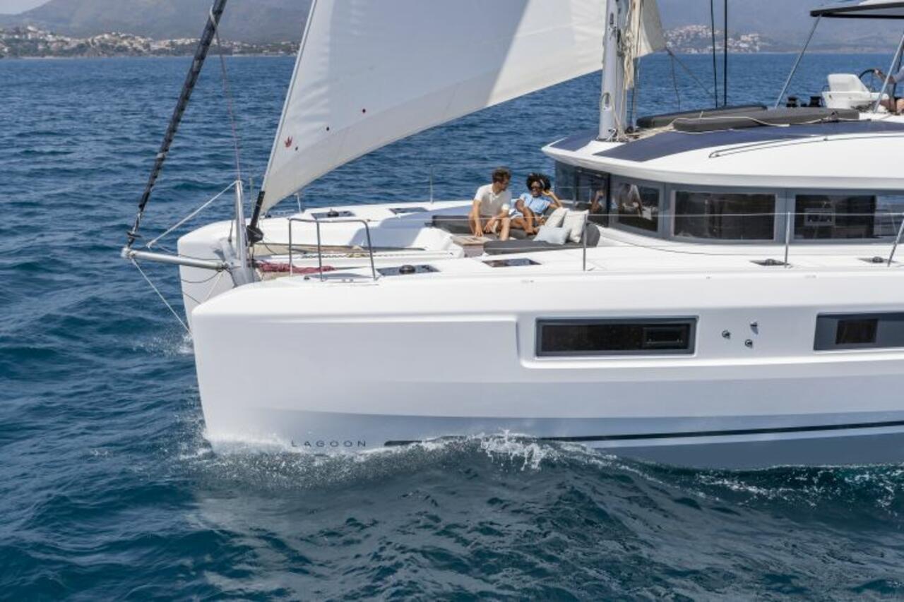 Photo #6 - Lagoon 51 - 6 cab. (Athena Blu) en Athènes - 43702