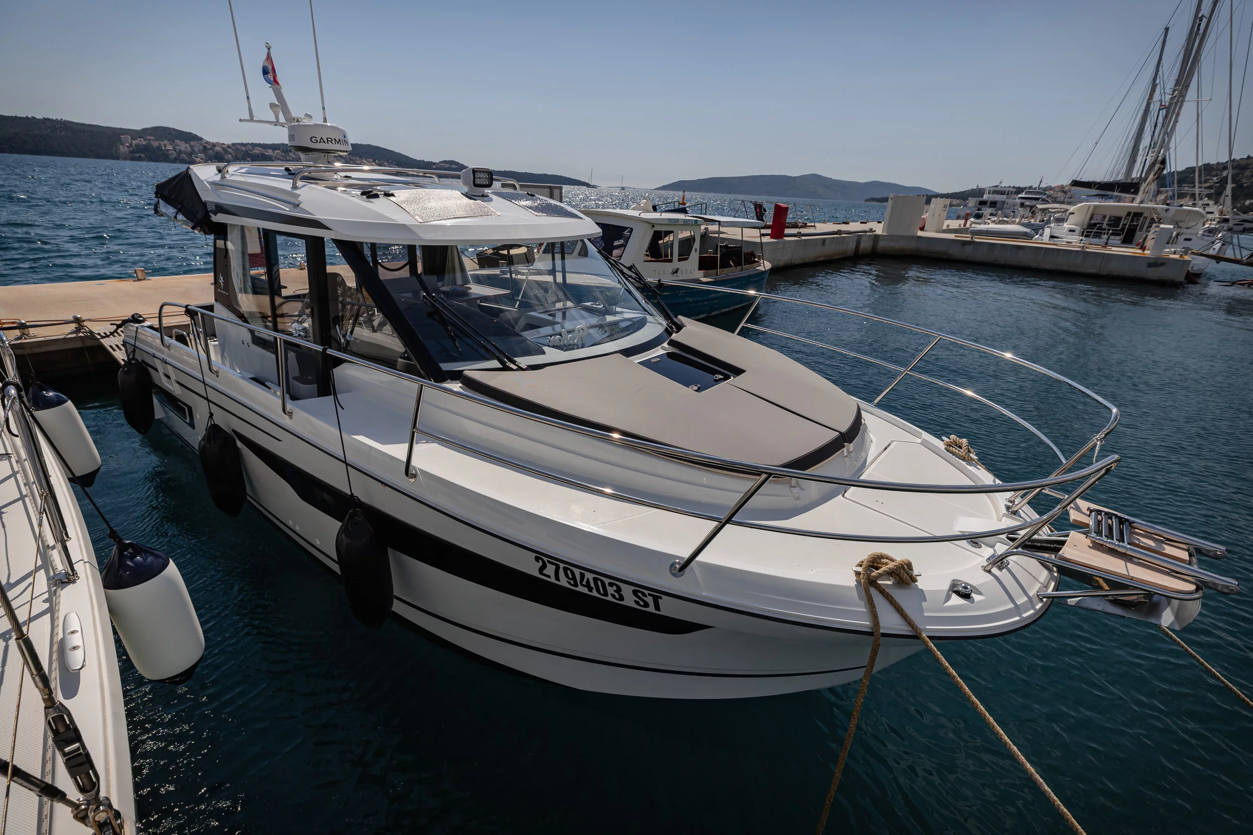 Merry Fisher 895 Offshore (Shearwater)  - 0