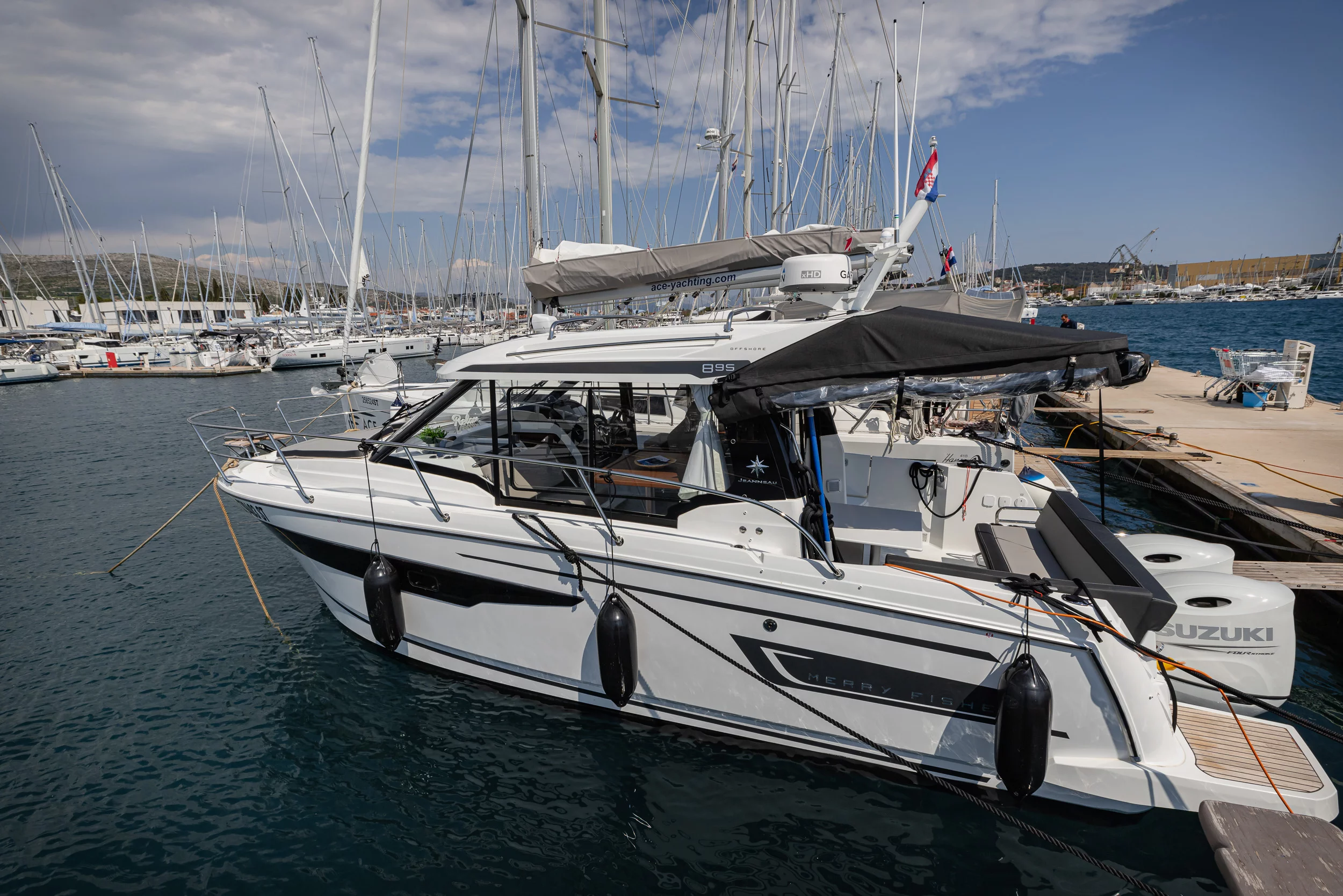 Merry Fisher 895 Offshore (Shearwater)  - 12