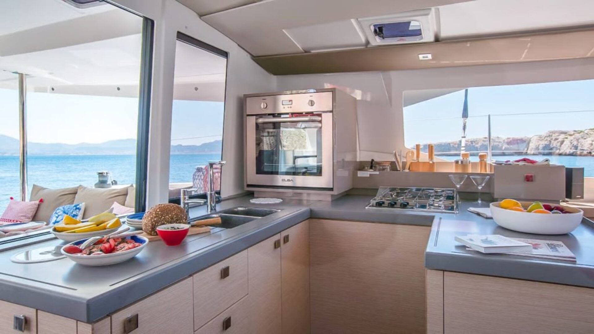 Photo #21 - Fountaine Pajot Astrea 42 - 4 + 2 cab. (Satellite) in Kotor - 43720