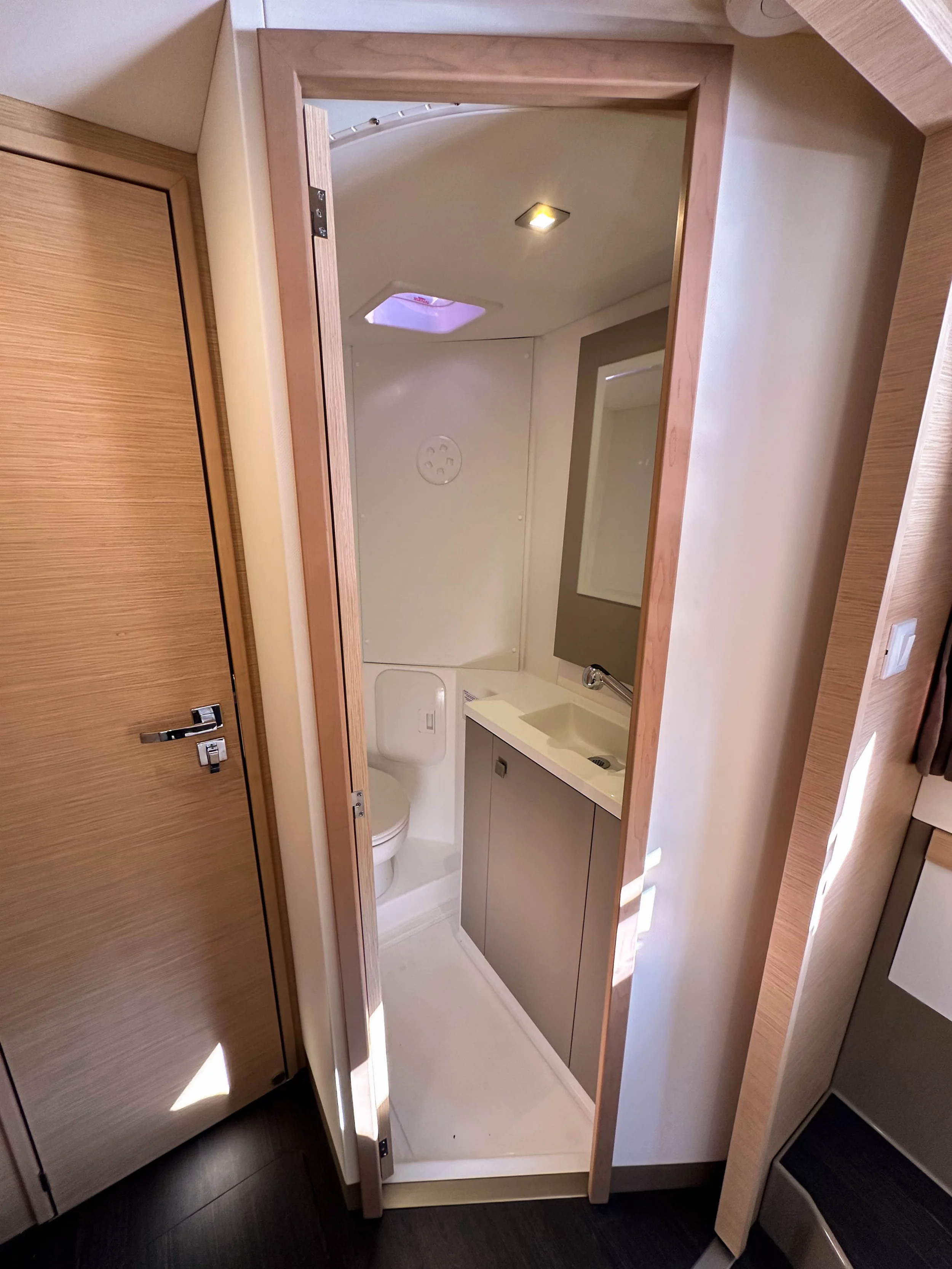 Fountaine Pajot Isla 40 - 4 cab. (One of Us)  - 10