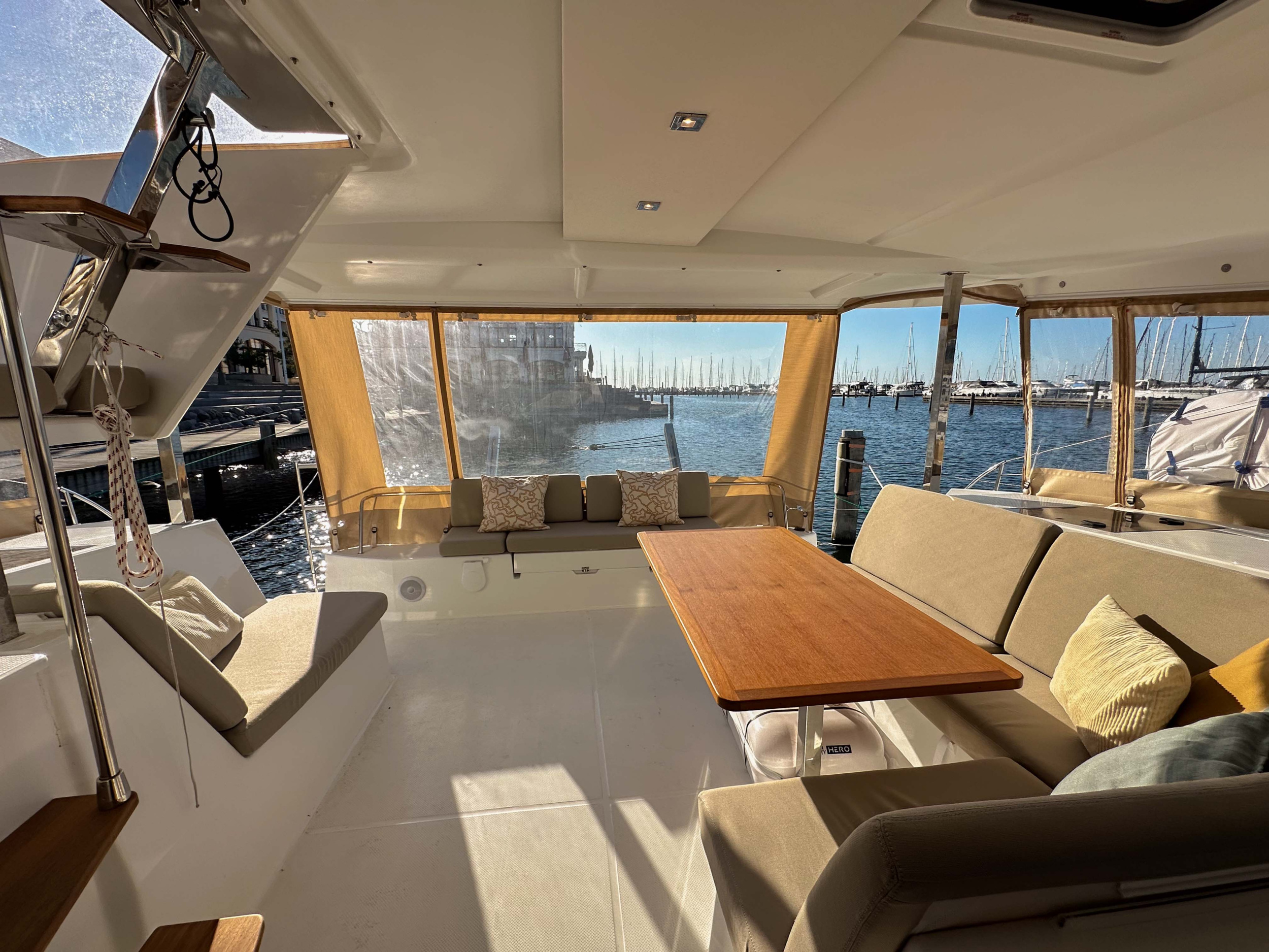 Photo #13 - Fountaine Pajot Isla 40 - 4 cab. (One of Us) en Rostock - 43728