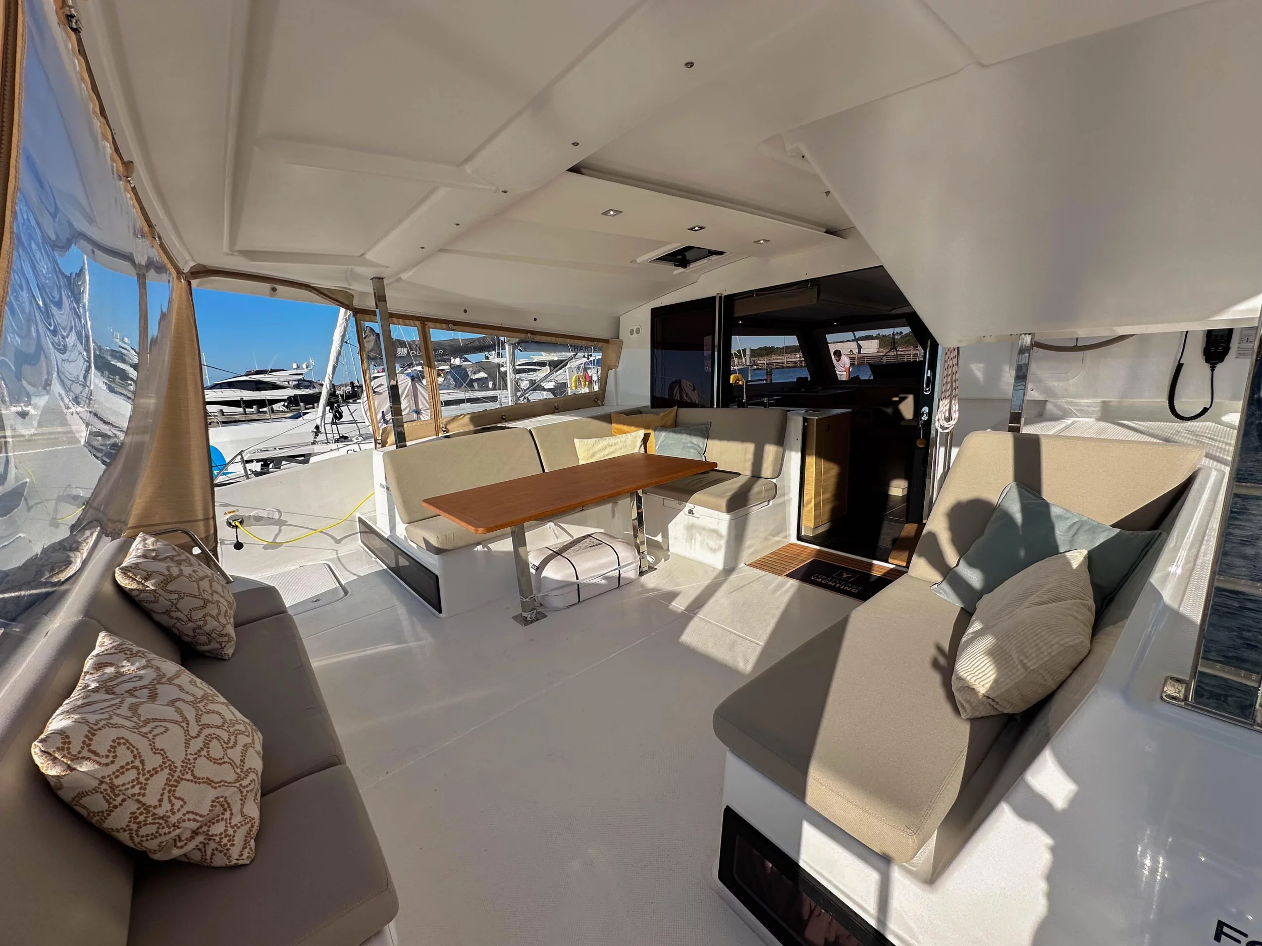 Fountaine Pajot Isla 40 - 4 cab. (One of Us)  - 13