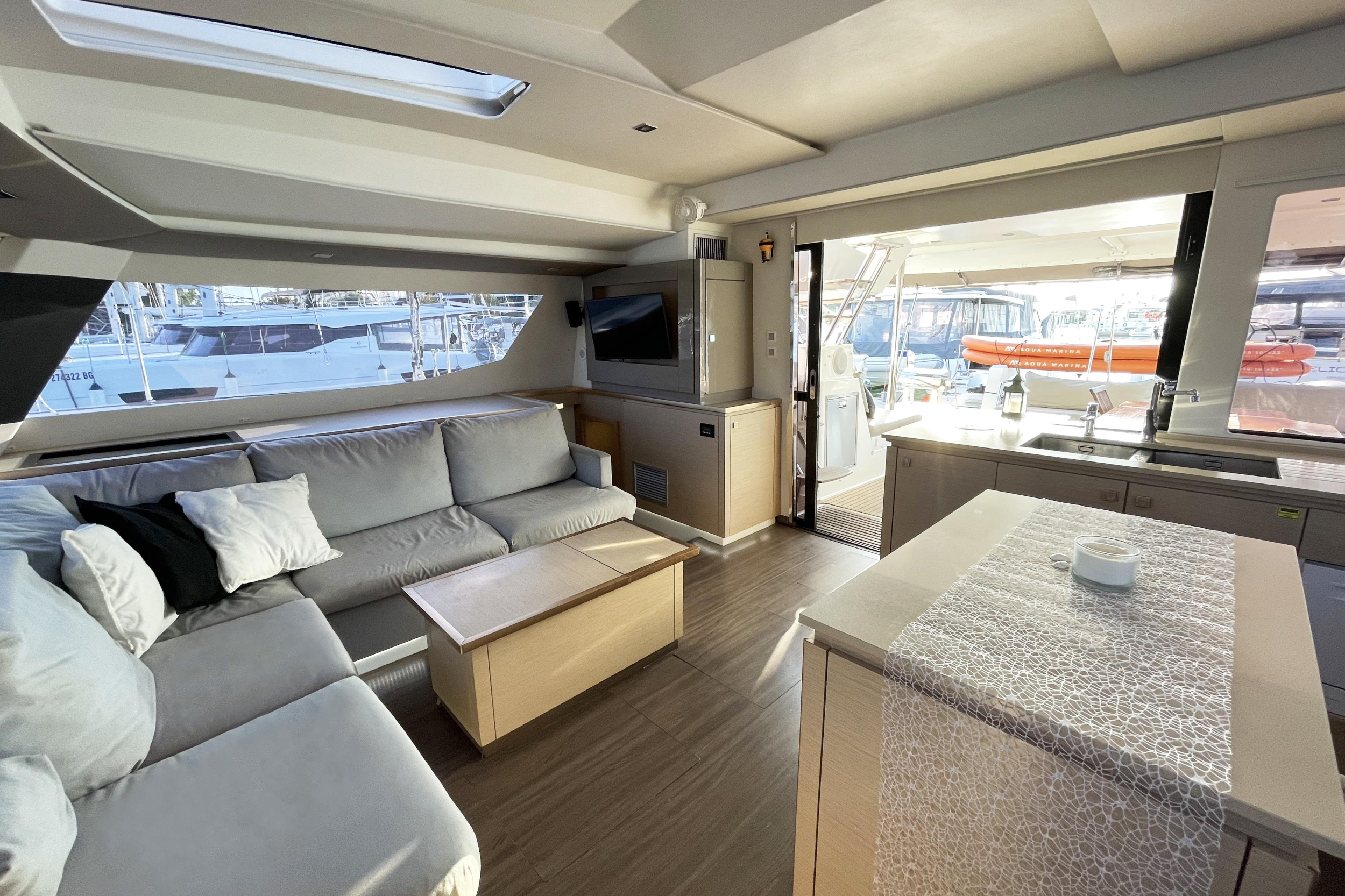 Photo #9 - Fountaine Pajot Saba 50 - 6 + 2 cab. (Lamela) en Olbia - 43736