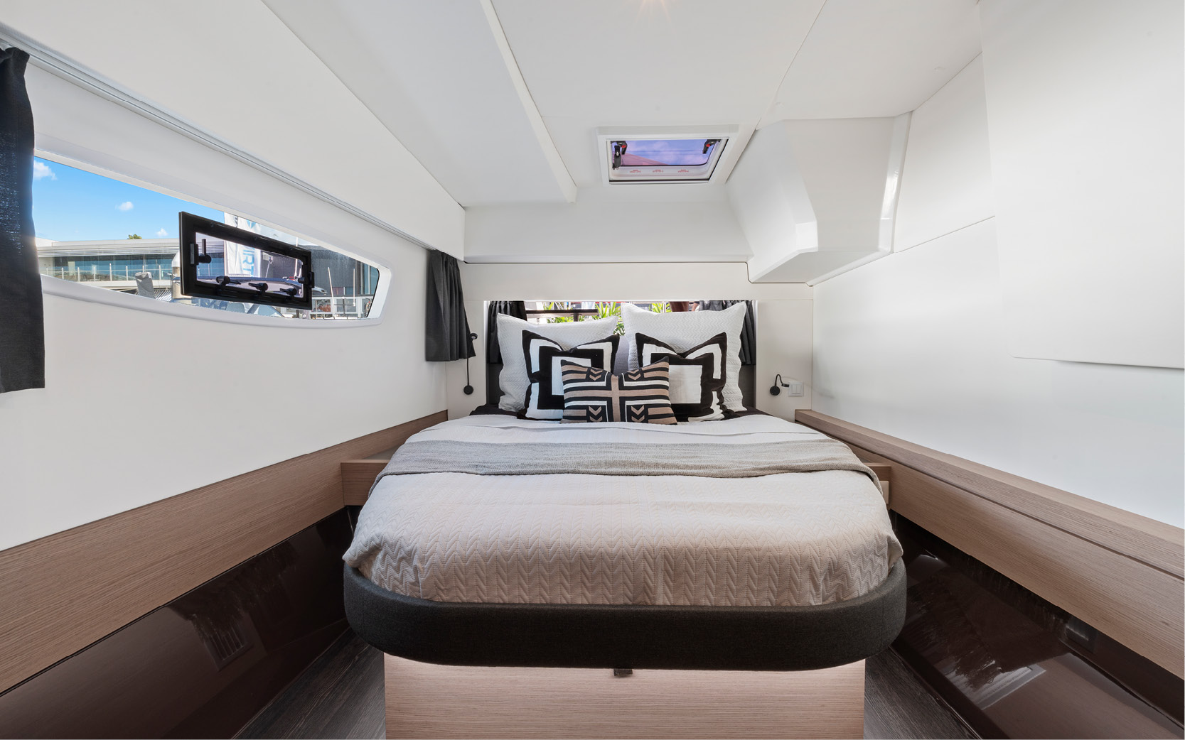 Photo #5 - Fountaine Pajot Astrea 42 (Rossa) in Palermo - 61014