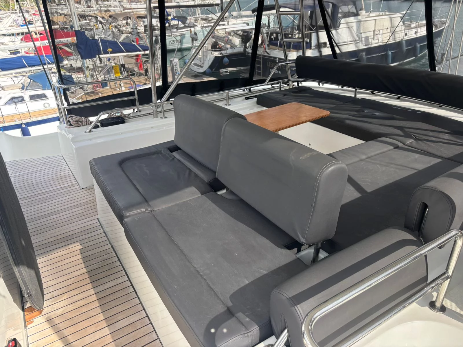 Lagoon 50 - 6 + 2 cab. (Aqua Star)  - 8