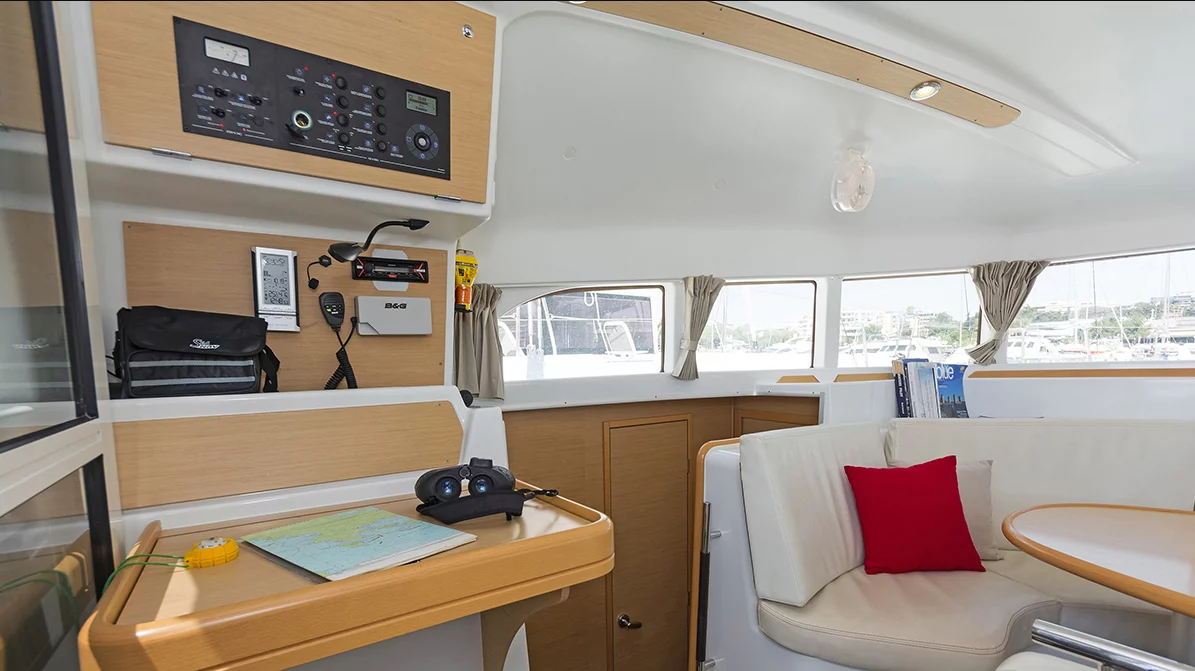 Lagoon 380 S2 - 4 + 2 cab. (Bellevue)  - 8
