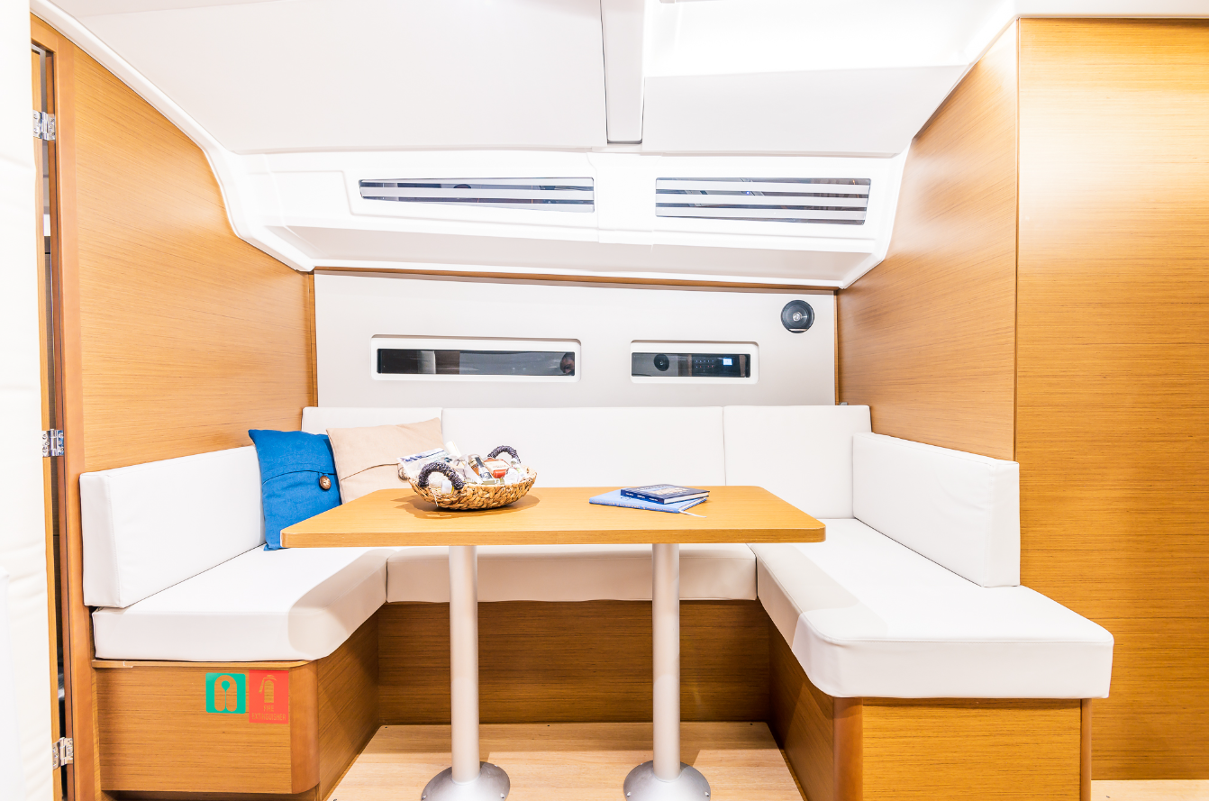 Photo #12 - Sun Odyssey 410 - 3 cab. (Emotion) in Lefkada - 43749