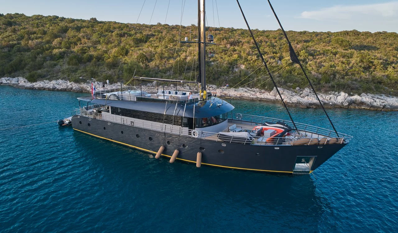 M/S Rara Avis (Rara Avis)  - 0