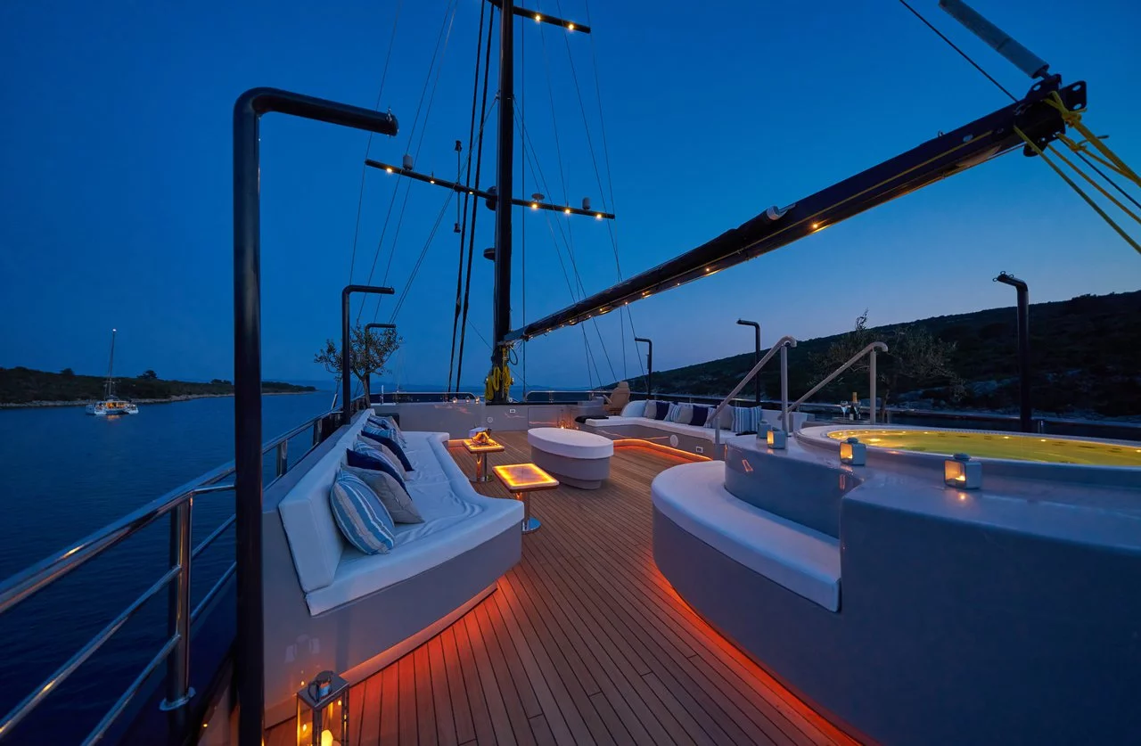 M/S Rara Avis (Rara Avis)  - 9