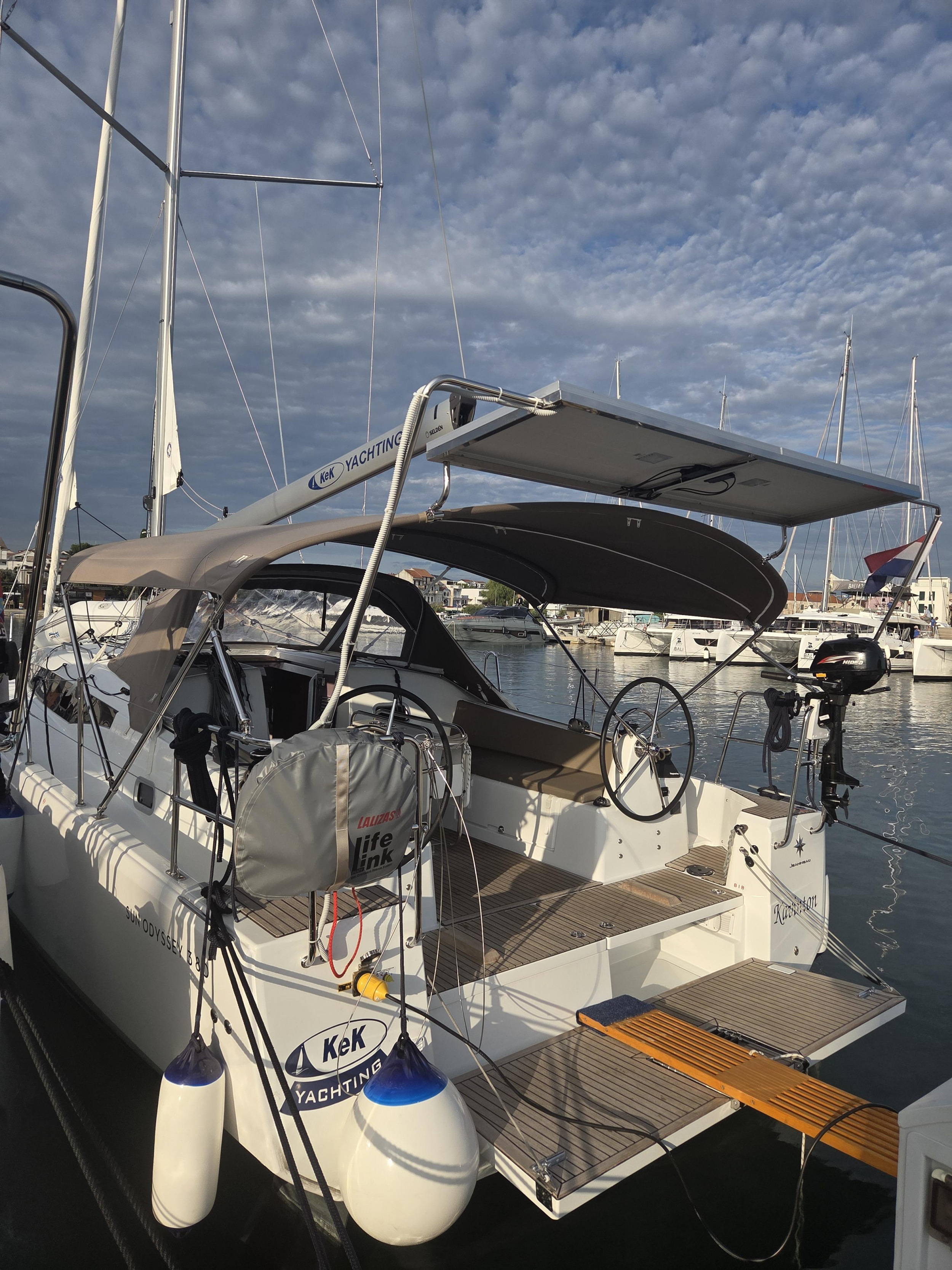 Photo #3 - Sun Odyssey 380 (Kavinton) in Pirovac - 61057