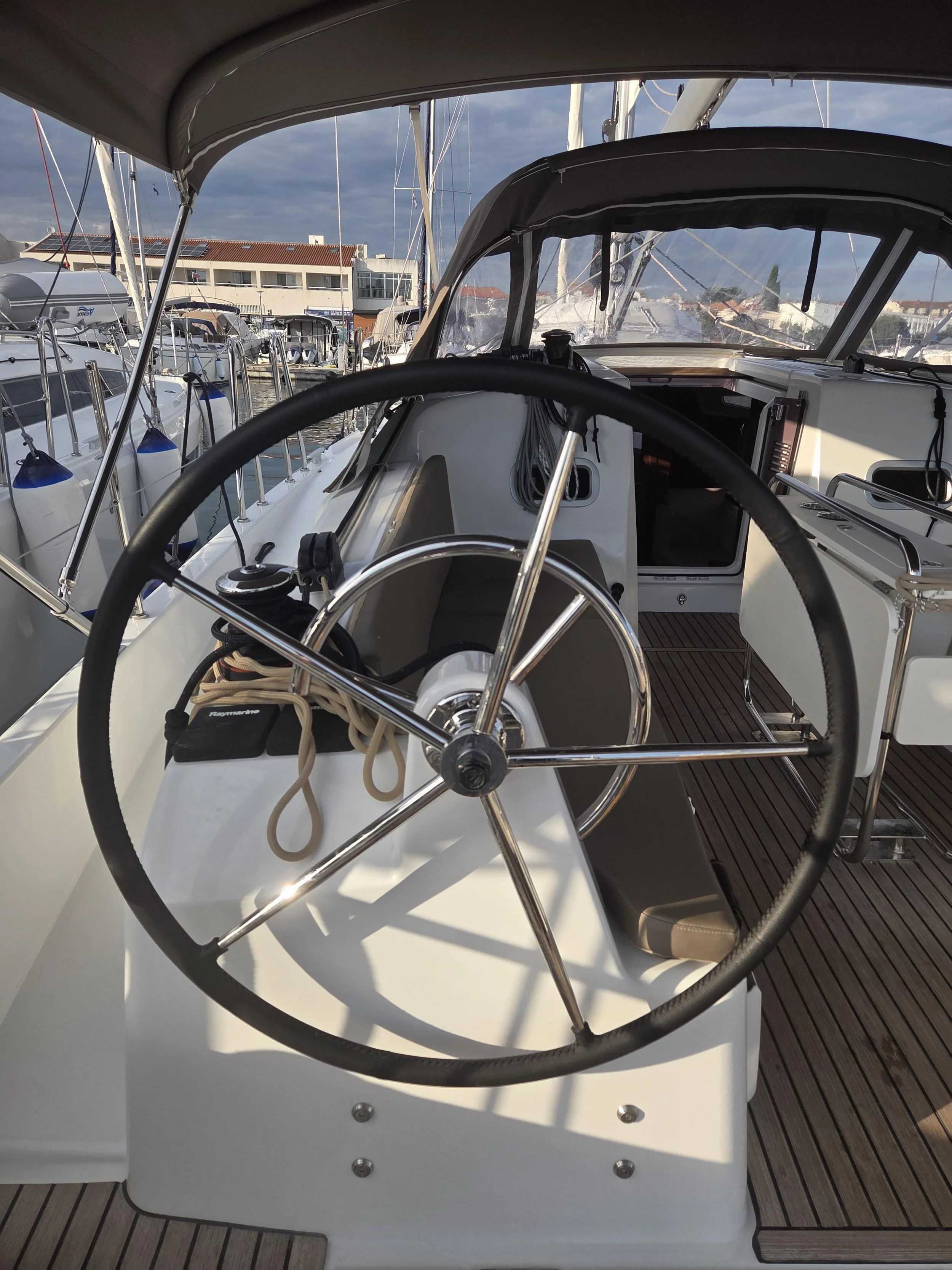 Sun Odyssey 380 (Kavinton)  - 4