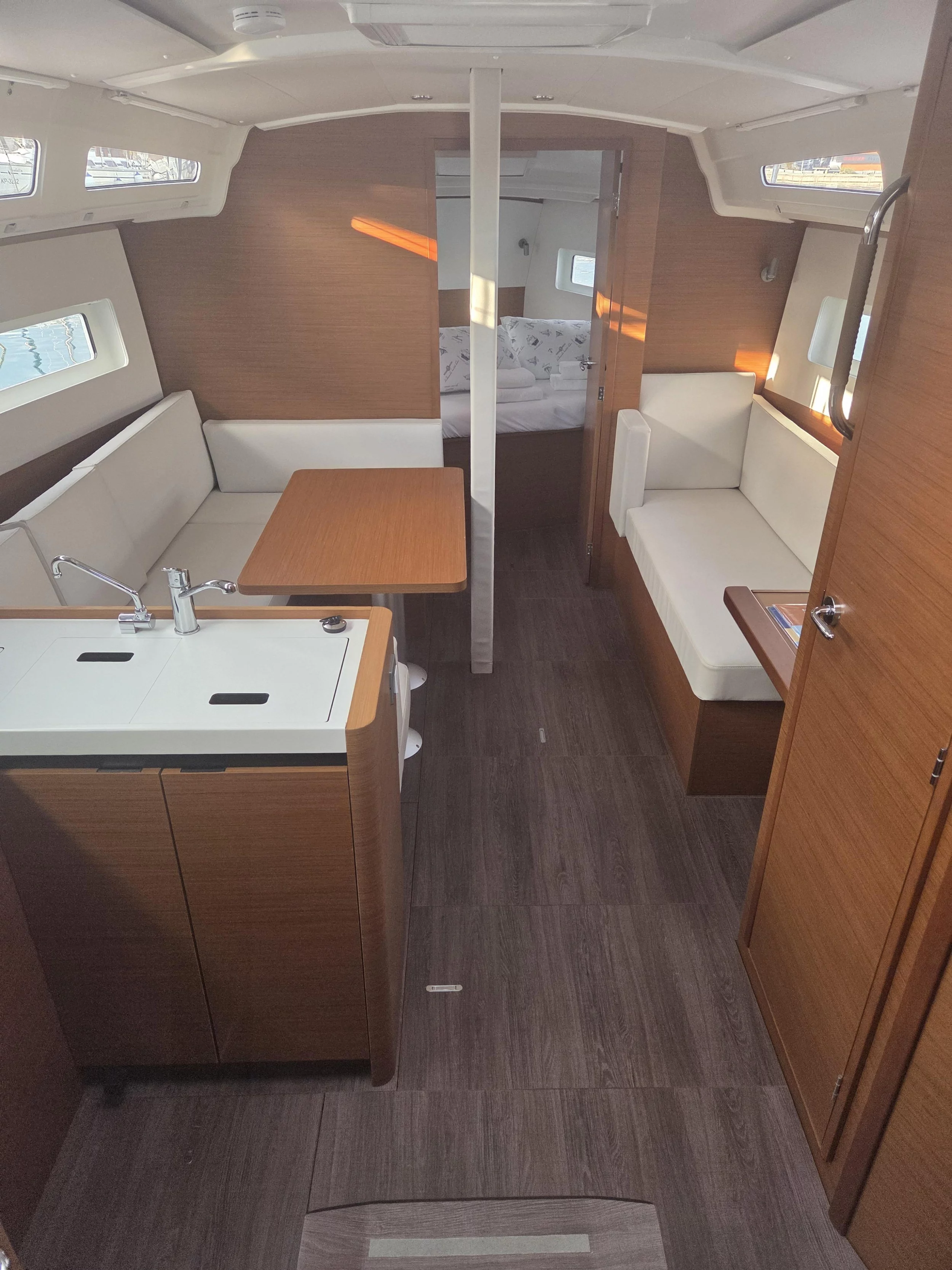 Sun Odyssey 380 (Kavinton)  - 7