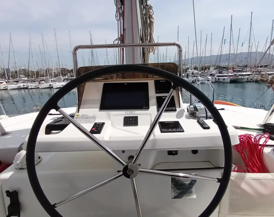 Lagoon 50 - 6 + 2 cab. (Icarus)  - 12