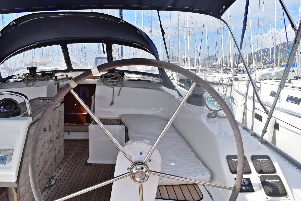 Photo #15 - Bavaria Cruiser 51 (Podkamenica) en Kastela - 43821