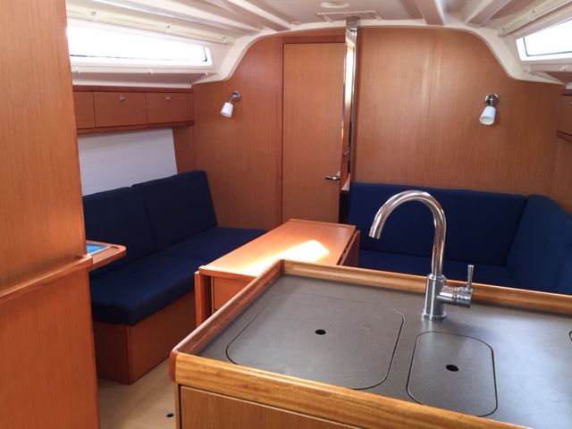 Photo #8 - Bavaria Cruiser 37 - 3 cab. (Marko) in Pula - 43831