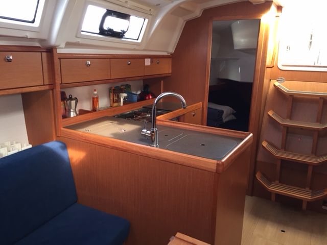 Photo #11 - Bavaria Cruiser 37 - 3 cab. (Marko) in Pula - 43831