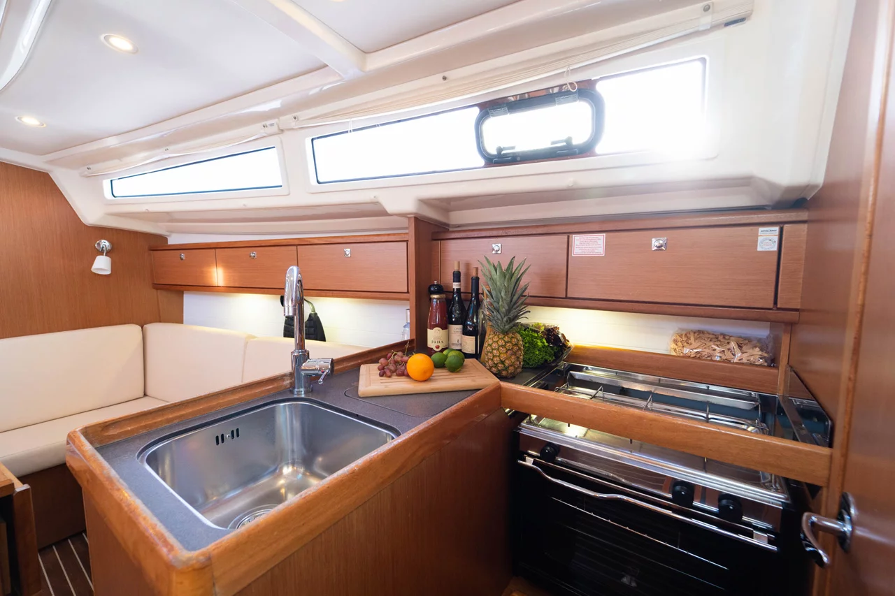 Bavaria Cruiser 33 (Cleopatra)  - 14