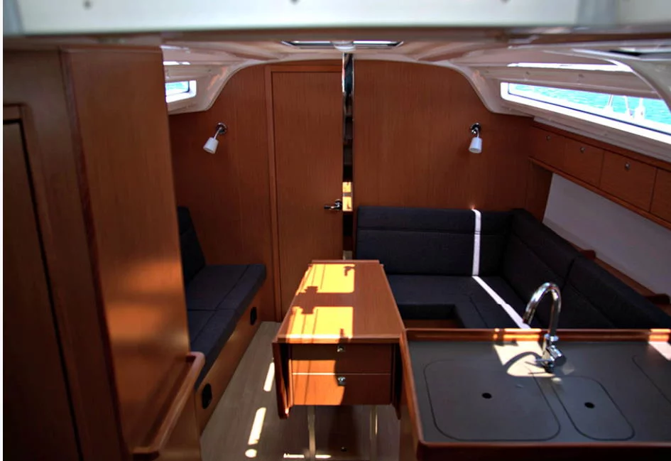 Bavaria 37 (Anemos)  - 3
