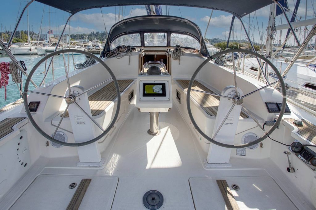 Photo #3 - Bavaria Cruiser 41 - 3 cab. (Ariti) in Corfu - 61202